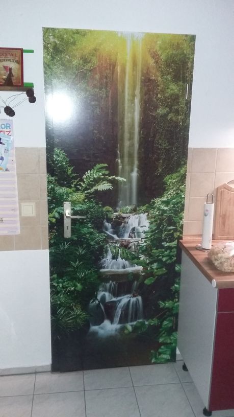 Schliessen von Wandposter (2).jpg